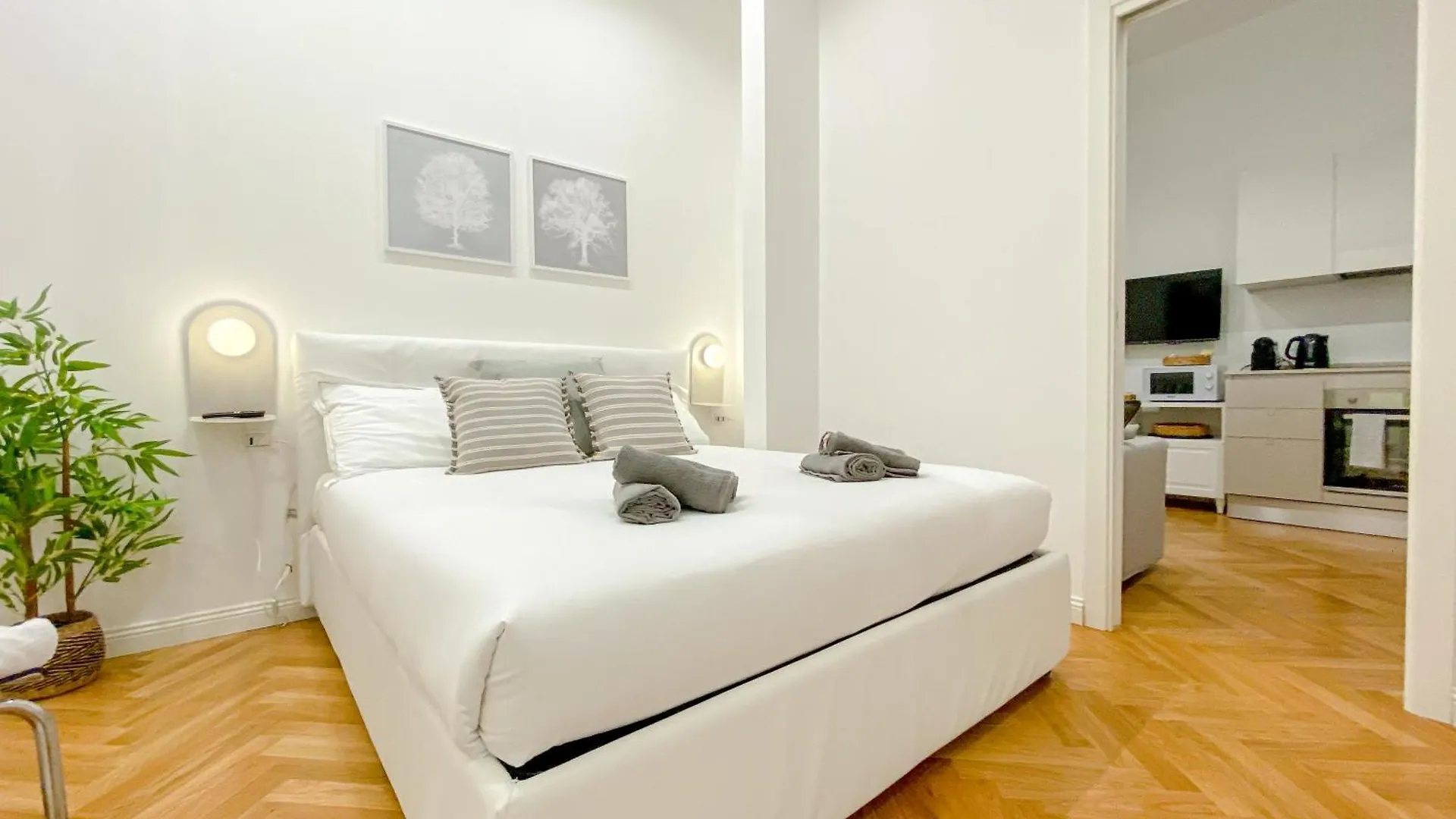 Filiberto 10 Suite - Sempione - City Life Milano 0*,  Italien